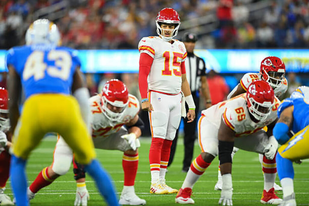 NFL Week 7 Preview - the Chiefs host the Chargers in an AFC West matchup
